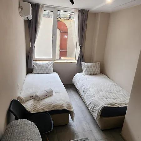 Malavi Dv34 Center * 루세