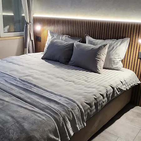 Malavi Dv34 Center רוסה