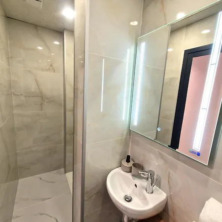 Malavi Dv34 Center Ruse